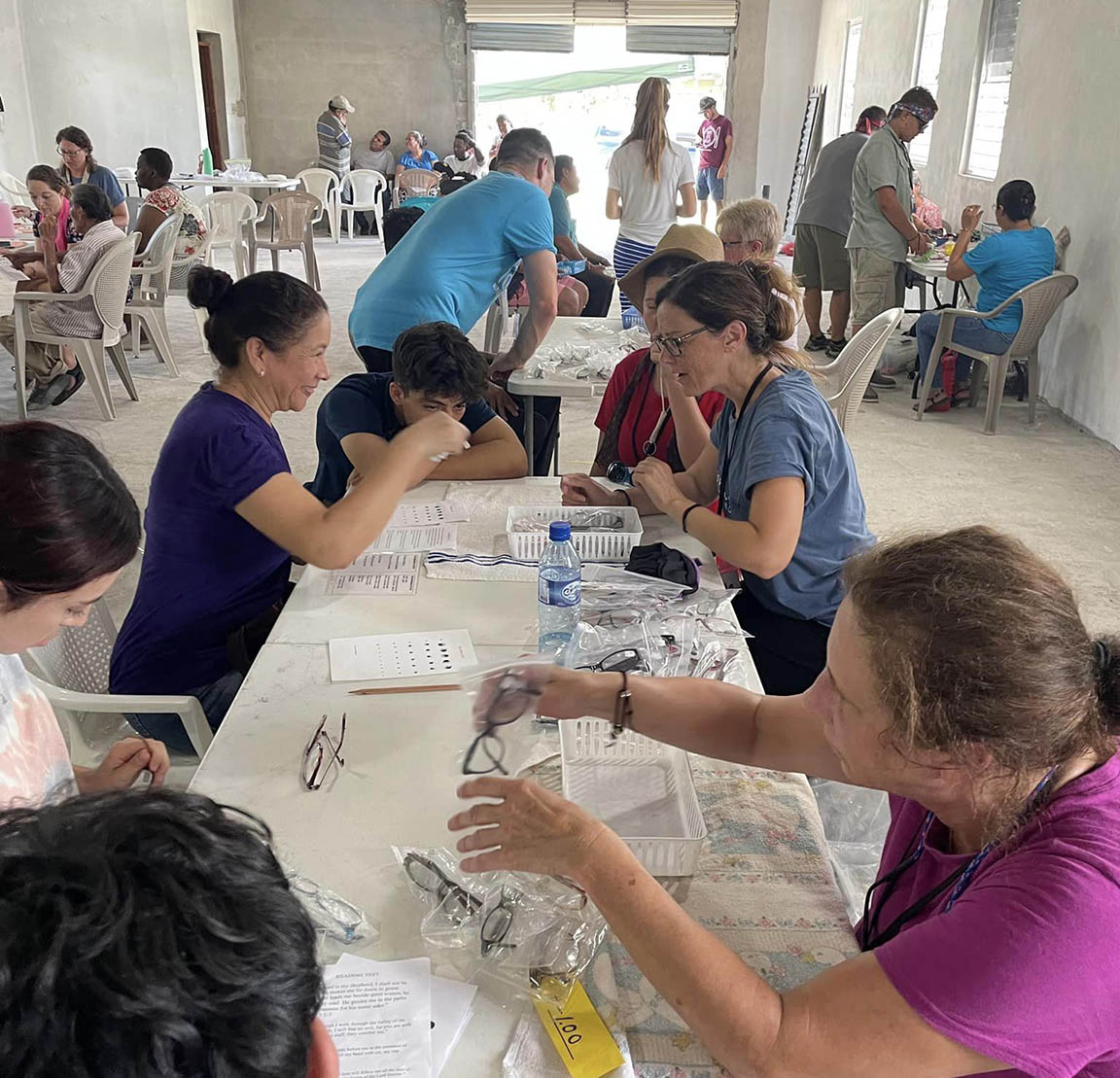 MOST-Mission-Team-Belize-Eyeglass-Clinic-8effa